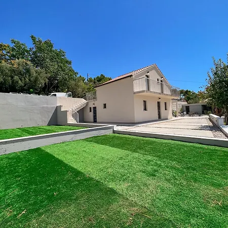 Mediterranean Oasis Seaside With Pool *