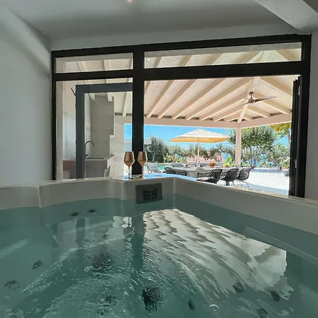 Villa Mediterranean Oasis Seaside With Pool