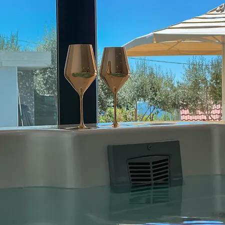 Mediterranean Oasis Seaside With Pool Villa *