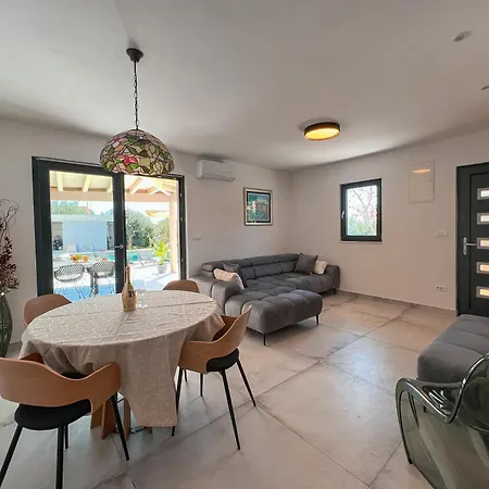 Mediterranean Oasis Seaside With Pool