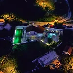 Mediterranean Oasis Seaside With Pool וילה *