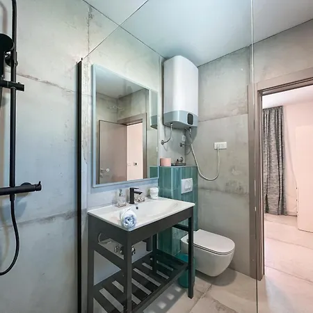 Mediterranean Oasis Seaside With Pool Villa Split