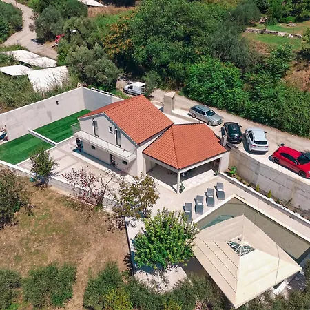 Mediterranean Oasis Seaside With Pool Split